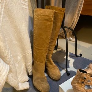Knee-high boots brown suede